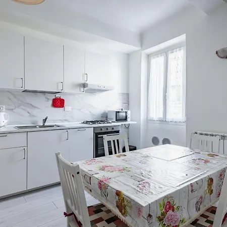 Quiet And Modern Апартаменты